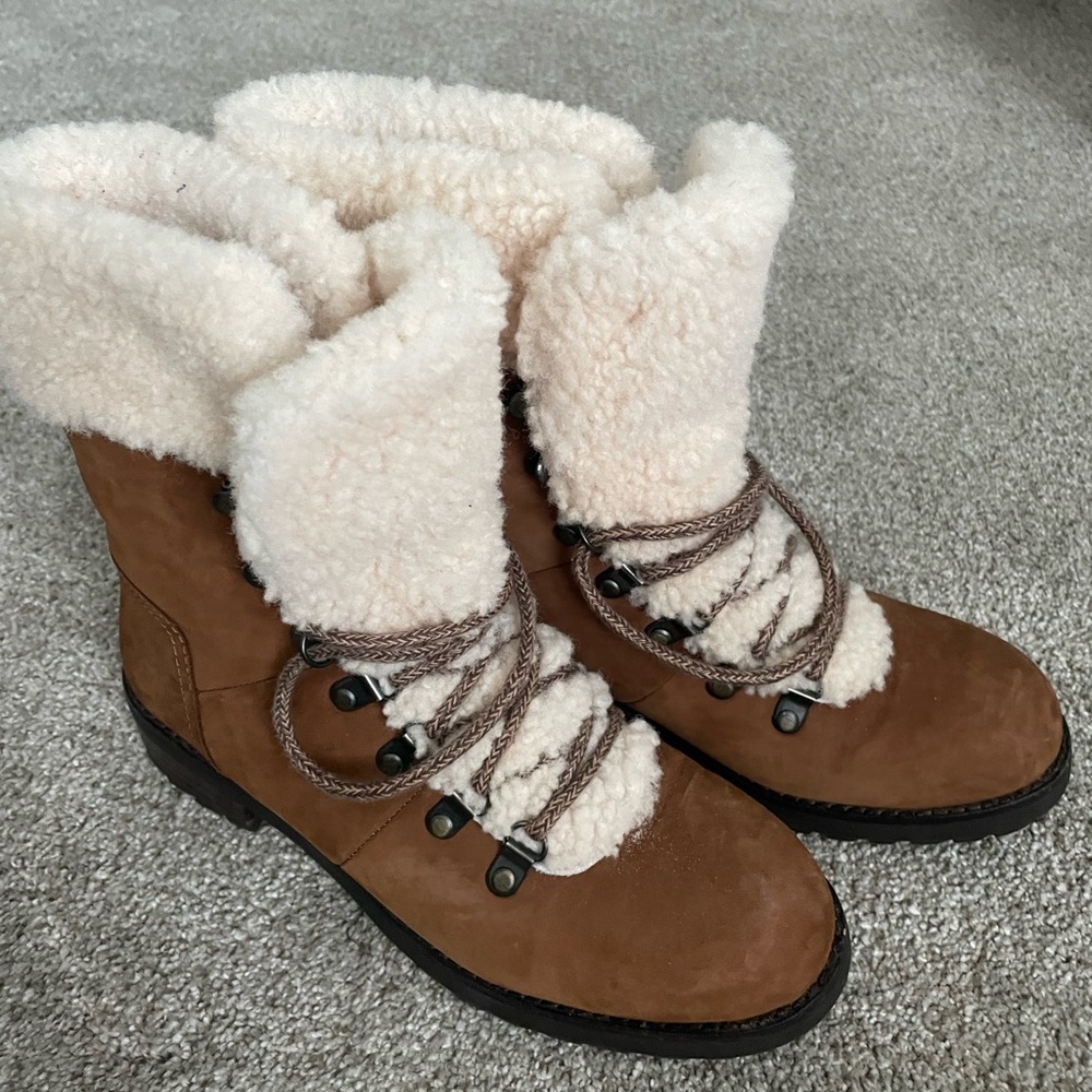 UGG fur combat boots size 7